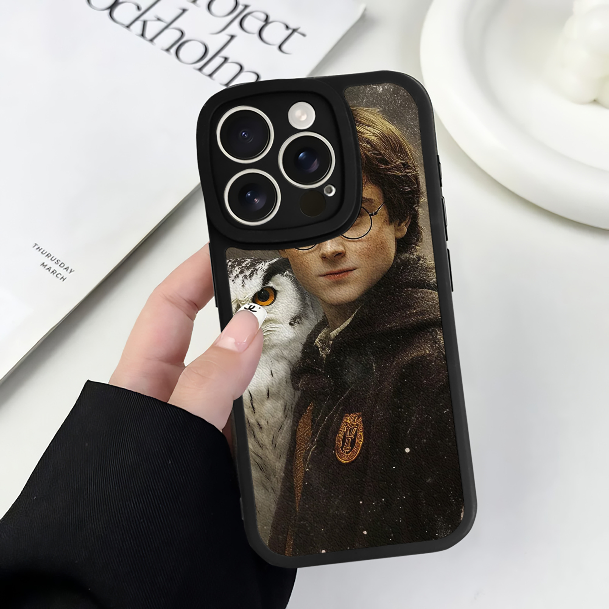 （画像用） Harry Potter ハリー・ポッターシリーズ 【iPhone 16シリーズ対応】シリコンスマホケース（レザー調） 材質：シリコン